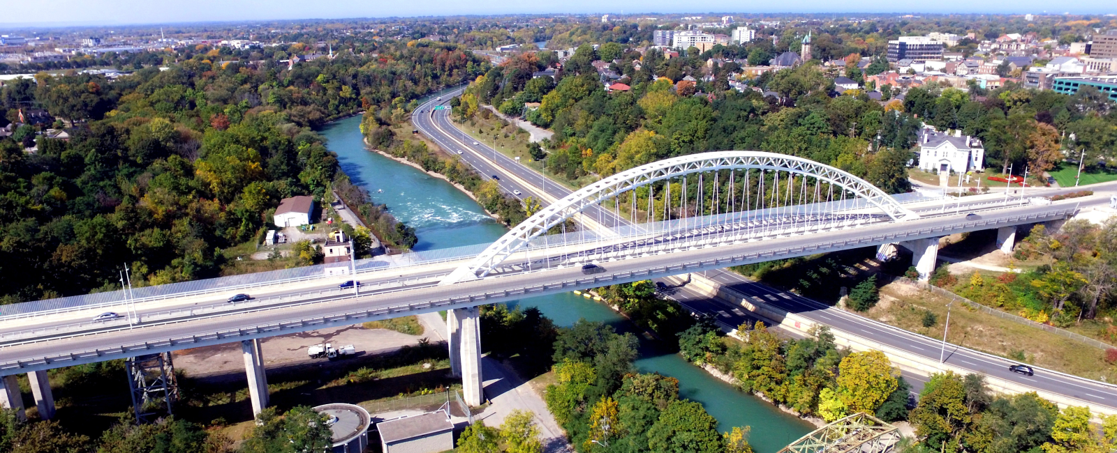 toronto-distance-silhouette-landscape-drone